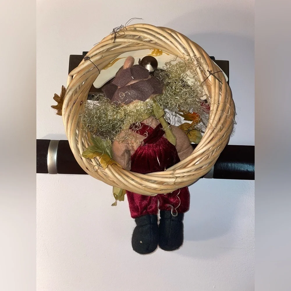 NWT HANDCRAFTED BY ME DOC L “WELCOME” FALL HARVEST SCARECROW DECORATION!